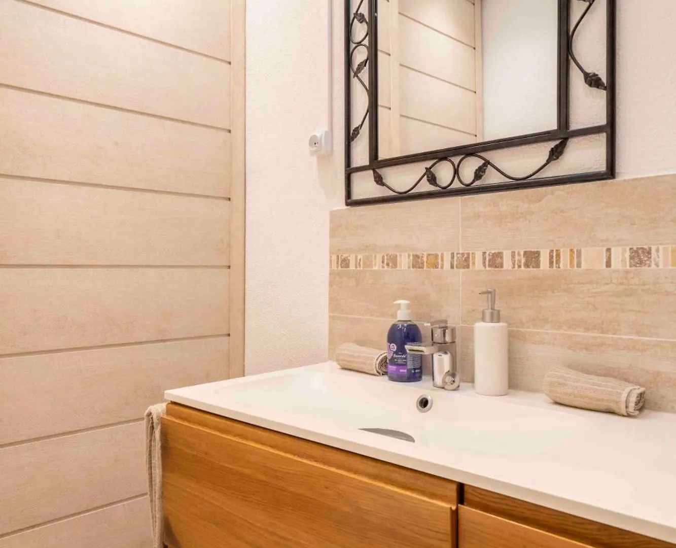 Charming Flat, Fully Equipped, Beach Only 300M - La Loge Nice