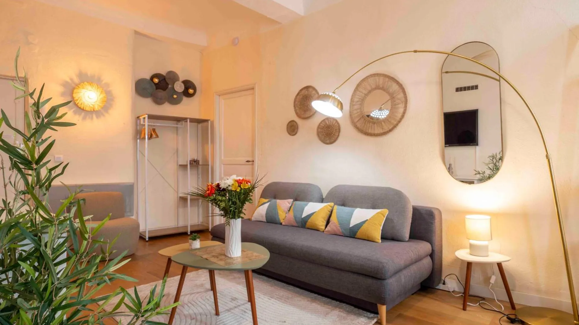 Charming Flat, Fully Equipped, Beach Only 300M - La Loge Nice Apartment