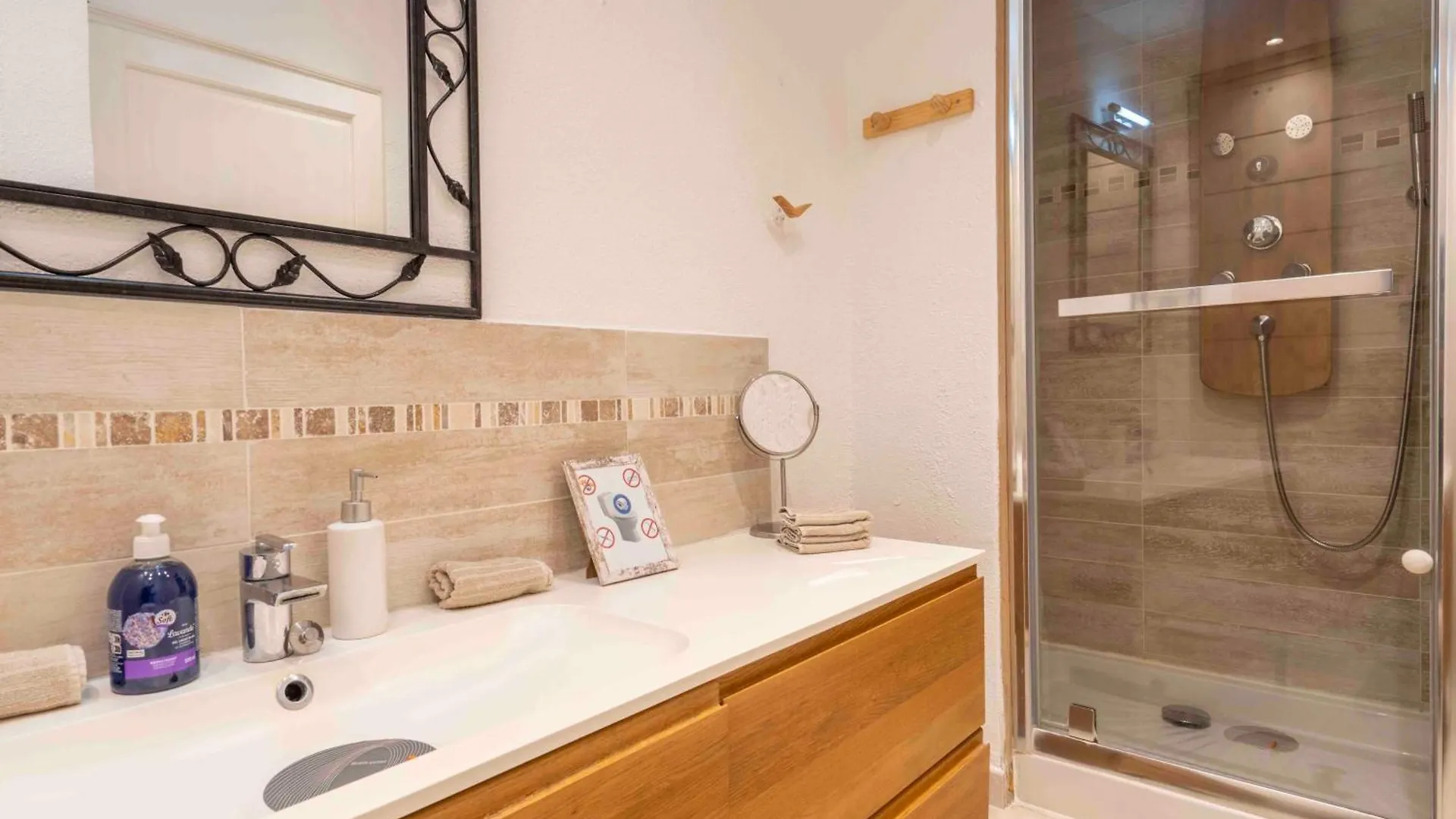 Apartment Charming Flat, Fully Equipped, Beach Only 300M - La Loge Nice