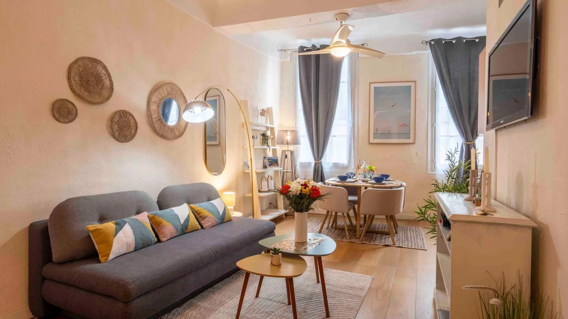 Charming Flat, Fully Equipped, Beach Only 300M - La Loge Nice 0*,  France